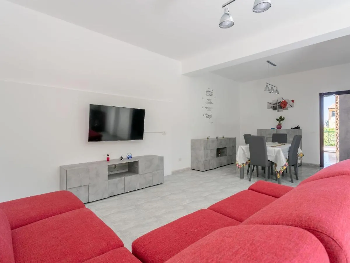 Holiday Home Alice By Interhome Ficarazzi