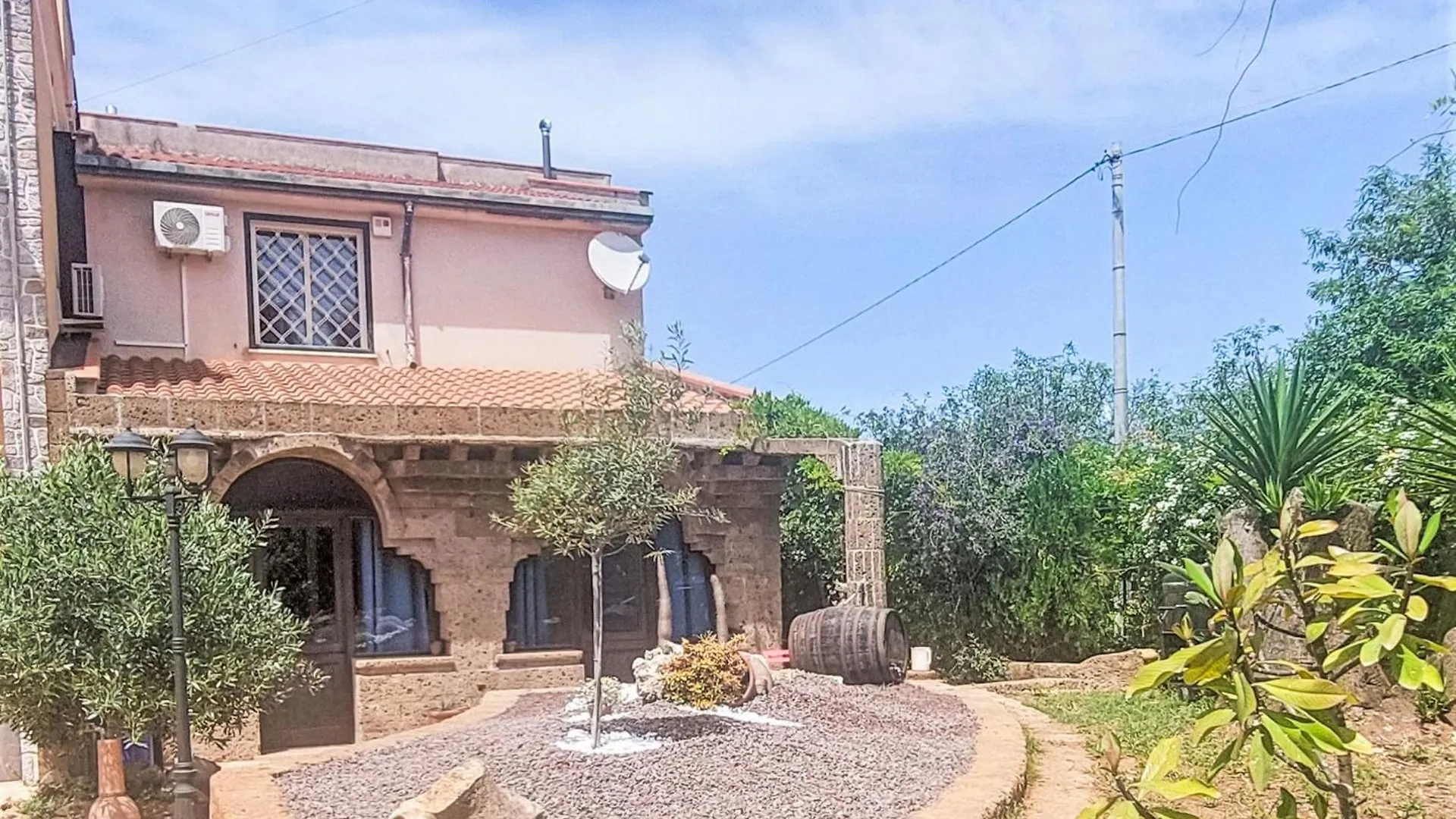 Holiday Home Alice By Interhome contacts